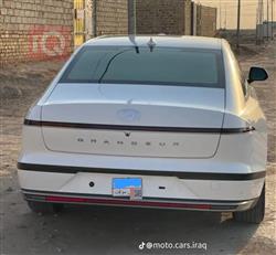 هيونداي أزيرا